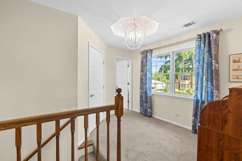 Tiny photo for 562 S Poplar Avenue, Elmhurst, IL 60126 (MLS # 12471550)