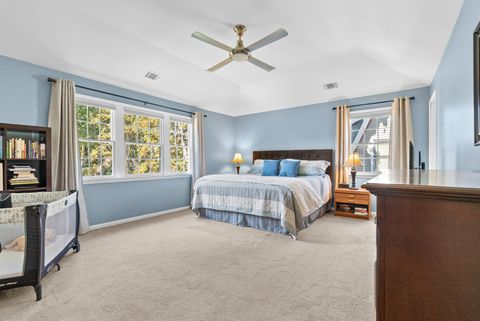 Tiny photo for 562 S Poplar Avenue, Elmhurst, IL 60126 (MLS # 12471550)
