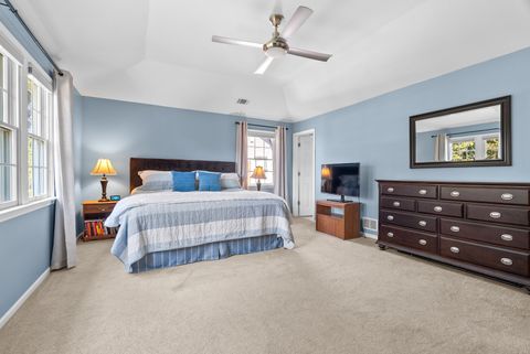 Tiny photo for 562 S Poplar Avenue, Elmhurst, IL 60126 (MLS # 12471550)