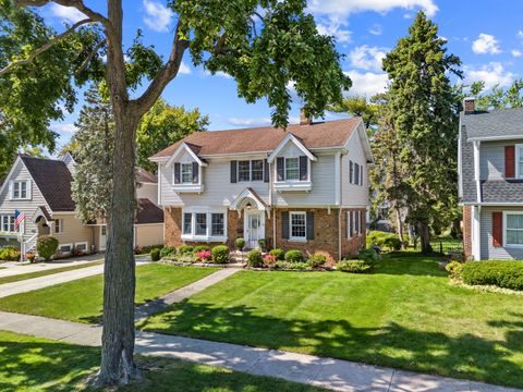 Tiny photo for 562 S Poplar Avenue, Elmhurst, IL 60126 (MLS # 12471550)