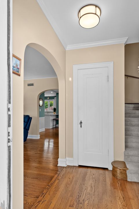Tiny photo for 562 S Poplar Avenue, Elmhurst, IL 60126 (MLS # 12471550)