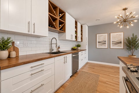 Tiny photo for 19A Kingery Quarter #204, Willowbrook, IL 60527 (MLS # 12790719)