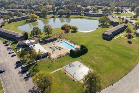 Tiny photo for 19A Kingery Quarter #204, Willowbrook, IL 60527 (MLS # 12790719)