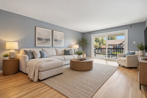 Tiny photo for 19A Kingery Quarter #204, Willowbrook, IL 60527 (MLS # 12790719)