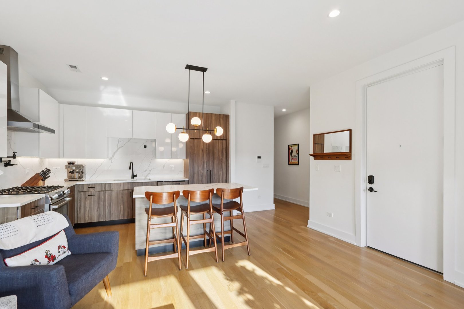 3616 W DIVERSEY Avenue 2W