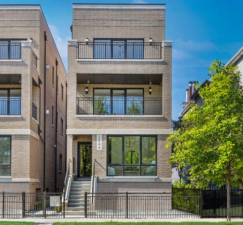 Photo of Chicago, IL 60622 (MLS # 12645399)