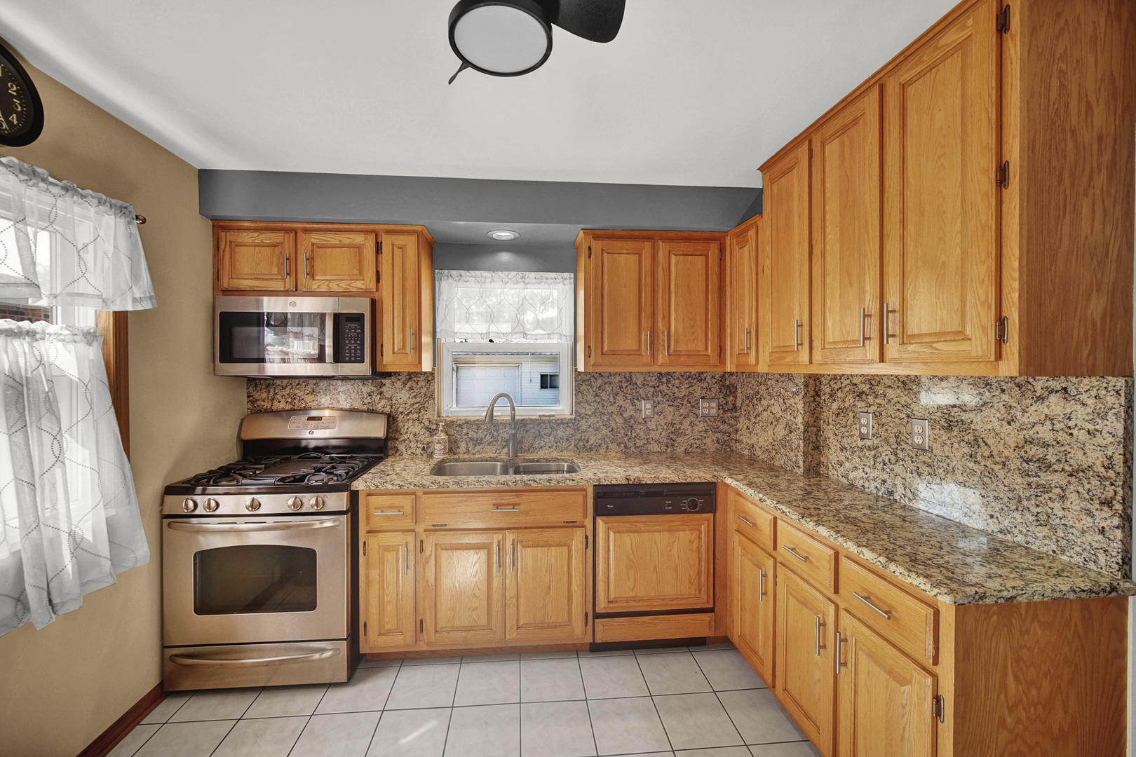 3835 W 109th Place