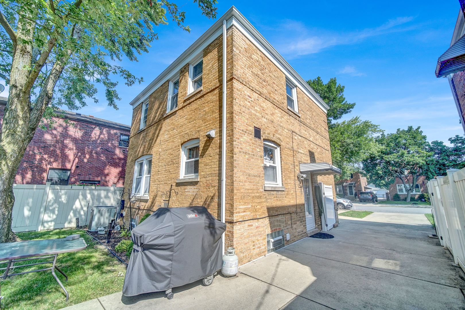 3835 W 109th Place