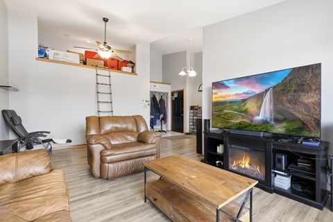 Tiny photo for 5024 Circle Court #1010, Crestwood, IL 60418 (MLS # 12558026)