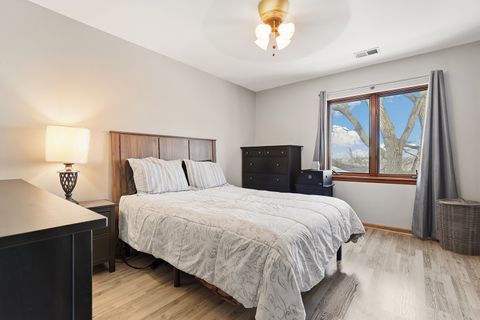 Tiny photo for 5024 Circle Court #1010, Crestwood, IL 60418 (MLS # 12558026)