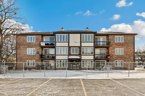 Tiny photo for 5024 Circle Court #1010, Crestwood, IL 60418 (MLS # 12558026)