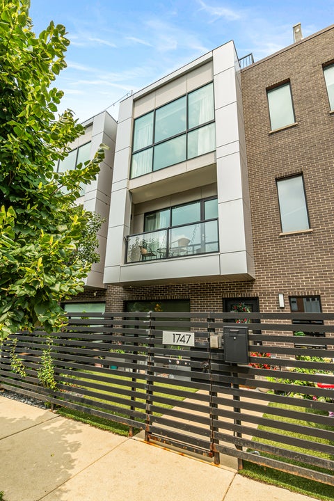 Photo of 1747 N Winnebago Avenue, Chicago, IL 60647 (MLS # 12761442)