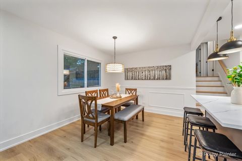 Tiny photo for 1942 Trail Ridge Street, Arlington Heights, IL 60004 (MLS # 12519169)