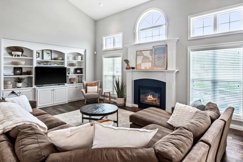 Tiny photo for 2213 Tyler Trail, Bloomington, IL 61704 (MLS # 12614913)