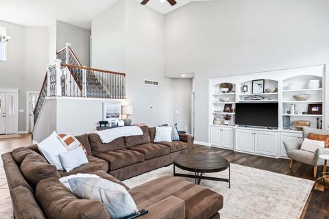 Tiny photo for 2213 Tyler Trail, Bloomington, IL 61704 (MLS # 12614913)