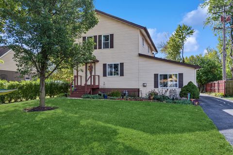 Photo of 25W361 Doris Avenue, Carol Stream, IL 60188 (MLS # 12489714)