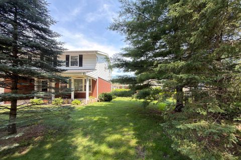 Tiny photo for 2022 E Woodview Drive, Mount Prospect, IL 60056 (MLS # 12700063)