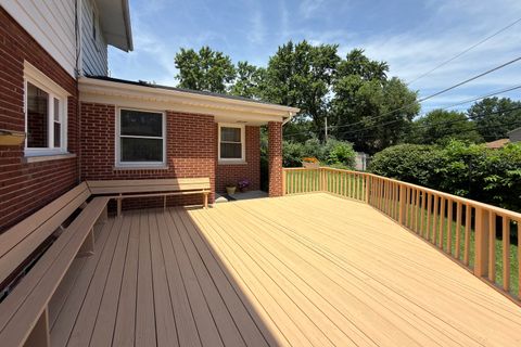 Tiny photo for 2022 E Woodview Drive, Mount Prospect, IL 60056 (MLS # 12700063)