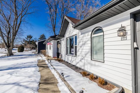 Tiny photo for 610 W WEGNER Road, McHenry, IL 60051 (MLS # 12555560)
