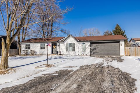 Photo of 610 W WEGNER Road, McHenry, IL 60051 (MLS # 12555560)