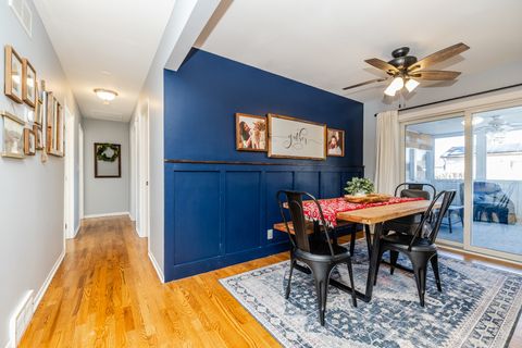 Tiny photo for 610 W WEGNER Road, McHenry, IL 60051 (MLS # 12555560)