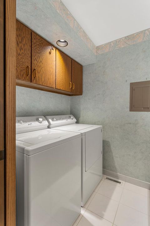 Tiny photo for 4002 Lakepoint Road, Champaign, IL 61822 (MLS # 12487610)