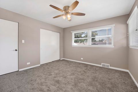 Tiny photo for 1900 Manchester Avenue, Westchester, IL 60154 (MLS # 12542059)