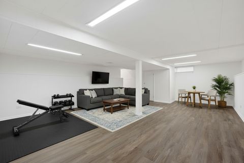 Tiny photo for 1900 Manchester Avenue, Westchester, IL 60154 (MLS # 12542059)