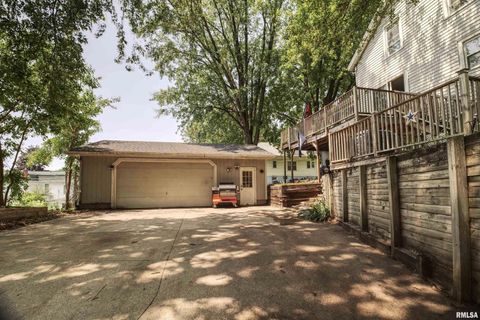 Tiny photo for 828 10TH Avenue, Fulton, IL 61252 (MLS # QC4264267)