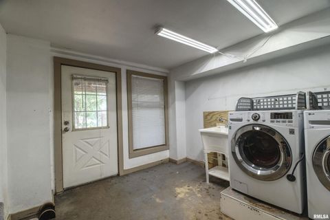 Tiny photo for 828 10TH Avenue, Fulton, IL 61252 (MLS # QC4264267)