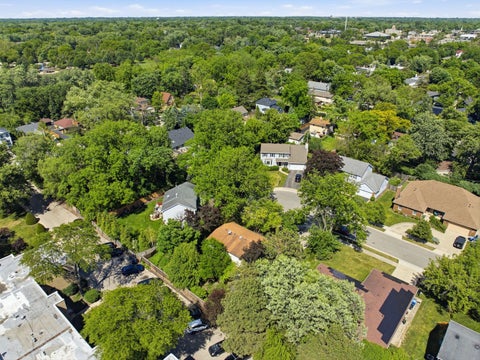 Tiny photo for 728 Price Lane, Deerfield, IL 60015 (MLS # 12750256)