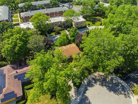 Tiny photo for 728 Price Lane, Deerfield, IL 60015 (MLS # 12750256)