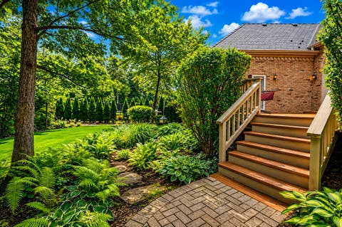 Tiny photo for 136 Circle Ridge Drive, Burr Ridge, IL 60527 (MLS # 12717116)