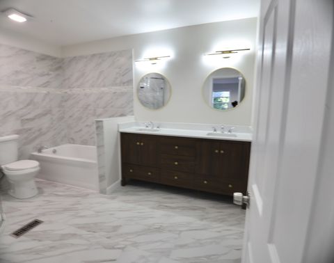 Tiny photo for 14 Edgewood Road, Vernon Hills, IL 60061 (MLS # 12482477)