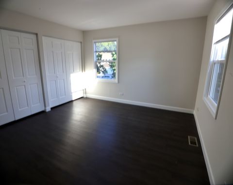 Tiny photo for 14 Edgewood Road, Vernon Hills, IL 60061 (MLS # 12482477)