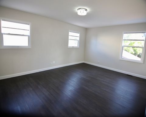 Tiny photo for 14 Edgewood Road, Vernon Hills, IL 60061 (MLS # 12482477)