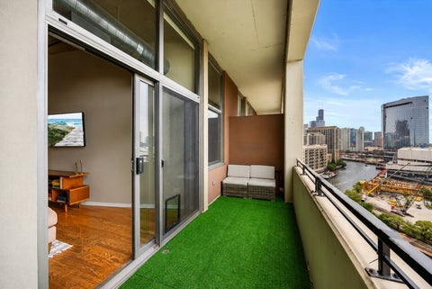 Tiny photo for 900 N Kingsbury Street #1112, Chicago, IL 60610 (MLS # 12732511)