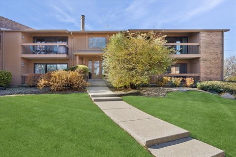 Photo of 7990 Garfield Avenue #14-3, Burr Ridge, IL 60527 (MLS # 12526068)