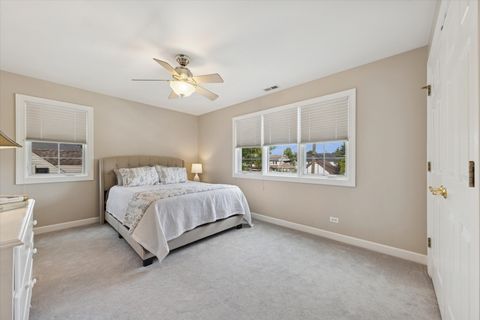 Tiny photo for 300 E Crescent Avenue, Elmhurst, IL 60126 (MLS # 12467371)