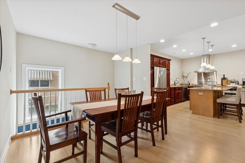 Tiny photo for 300 E Crescent Avenue, Elmhurst, IL 60126 (MLS # 12467371)