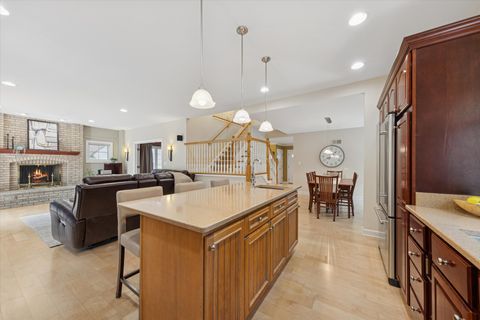 Tiny photo for 300 E Crescent Avenue, Elmhurst, IL 60126 (MLS # 12467371)