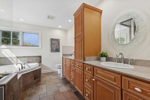 Tiny photo for 300 E Crescent Avenue, Elmhurst, IL 60126 (MLS # 12467371)