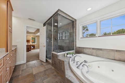 Tiny photo for 300 E Crescent Avenue, Elmhurst, IL 60126 (MLS # 12467371)