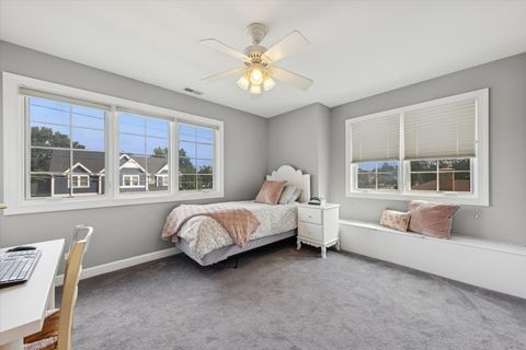 Tiny photo for 300 E Crescent Avenue, Elmhurst, IL 60126 (MLS # 12467371)