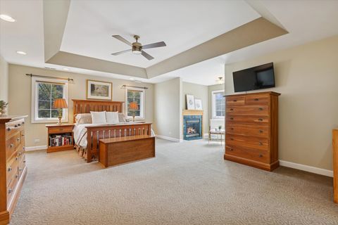 Tiny photo for 300 E Crescent Avenue, Elmhurst, IL 60126 (MLS # 12467371)