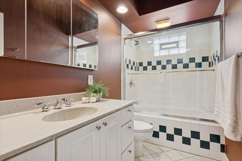 Tiny photo for 300 E Crescent Avenue, Elmhurst, IL 60126 (MLS # 12467371)