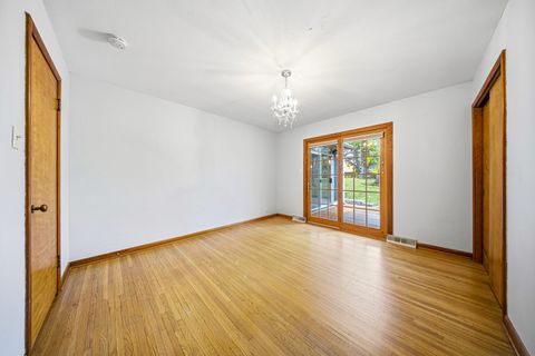 Tiny photo for 814 Woodlawn Drive, DeKalb, IL 60115 (MLS # 12492879)