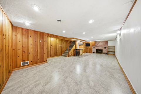 Tiny photo for 814 Woodlawn Drive, DeKalb, IL 60115 (MLS # 12492879)