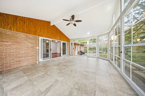 Tiny photo for 814 Woodlawn Drive, DeKalb, IL 60115 (MLS # 12492879)