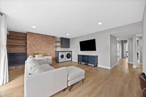 Tiny photo for 5505 Lakeside Drive #2F, Lisle, IL 60532 (MLS # 12619648)